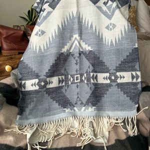 Gap soft scarf/shawl